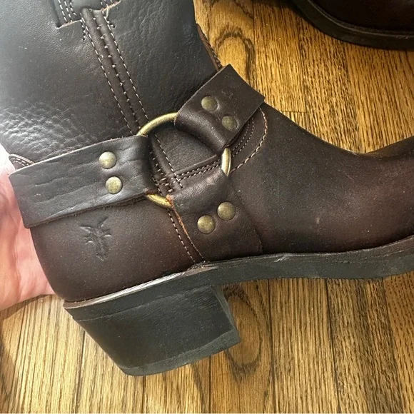 Frye dark brown pull on heeled harness moto booties size 7.5 excellent condition